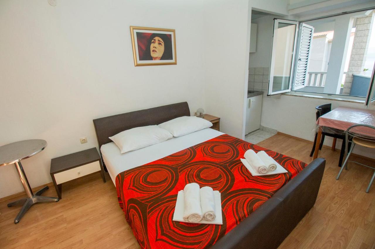 Mrkonjic Branko & Marija Apartmani Omiš Eksteriør billede