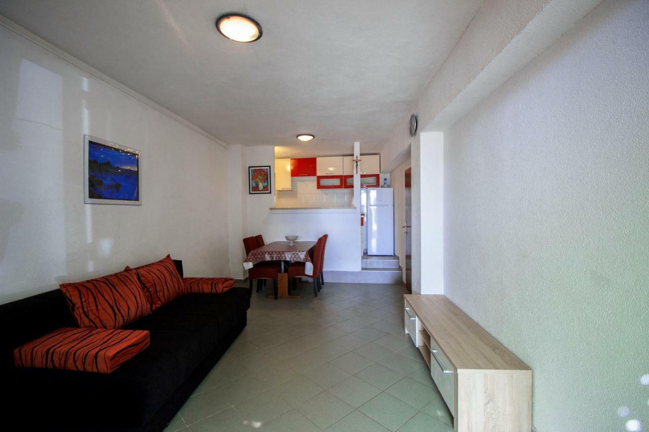Mrkonjic Branko & Marija Apartmani Omiš Eksteriør billede