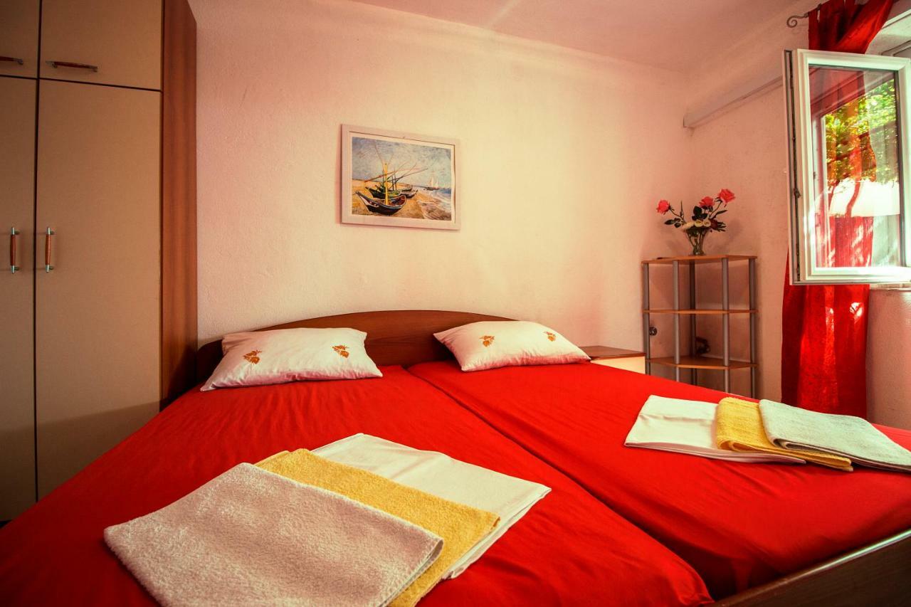 Mrkonjic Branko & Marija Apartmani Omiš Eksteriør billede