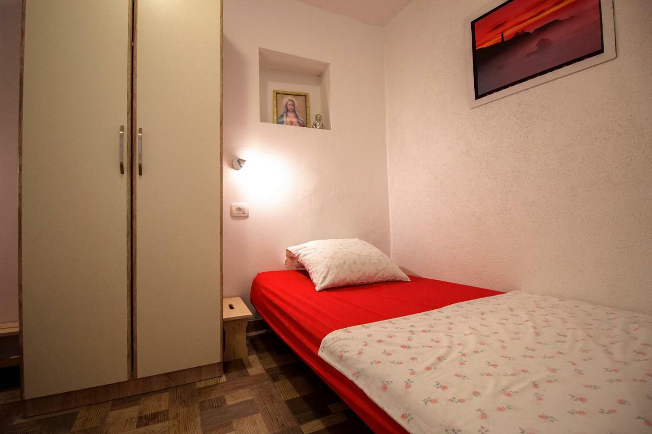 Mrkonjic Branko & Marija Apartmani Omiš Eksteriør billede
