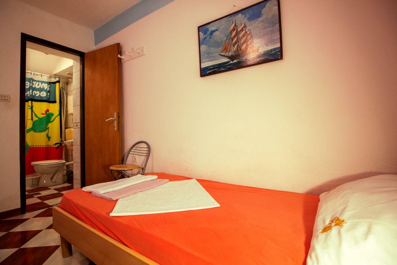 Mrkonjic Branko & Marija Apartmani Omiš Eksteriør billede