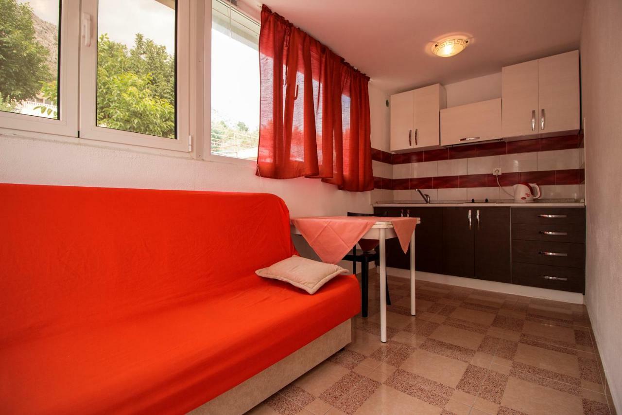 Mrkonjic Branko & Marija Apartmani Omiš Eksteriør billede