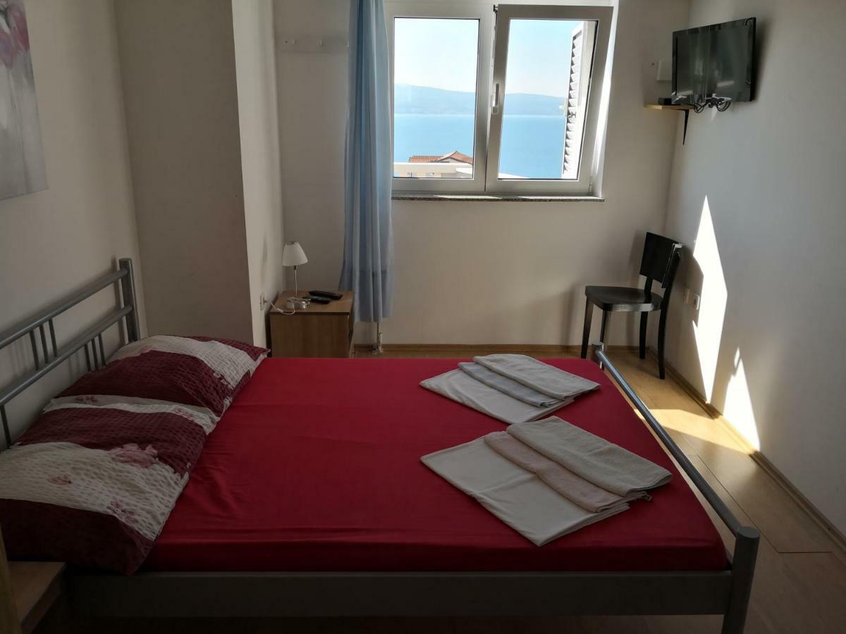 Mrkonjic Branko & Marija Apartmani Omiš Eksteriør billede