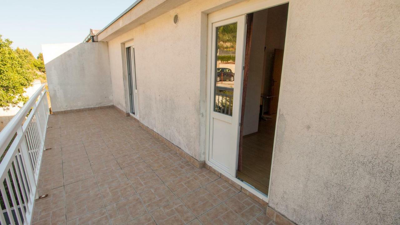 Mrkonjic Branko & Marija Apartmani Omiš Eksteriør billede