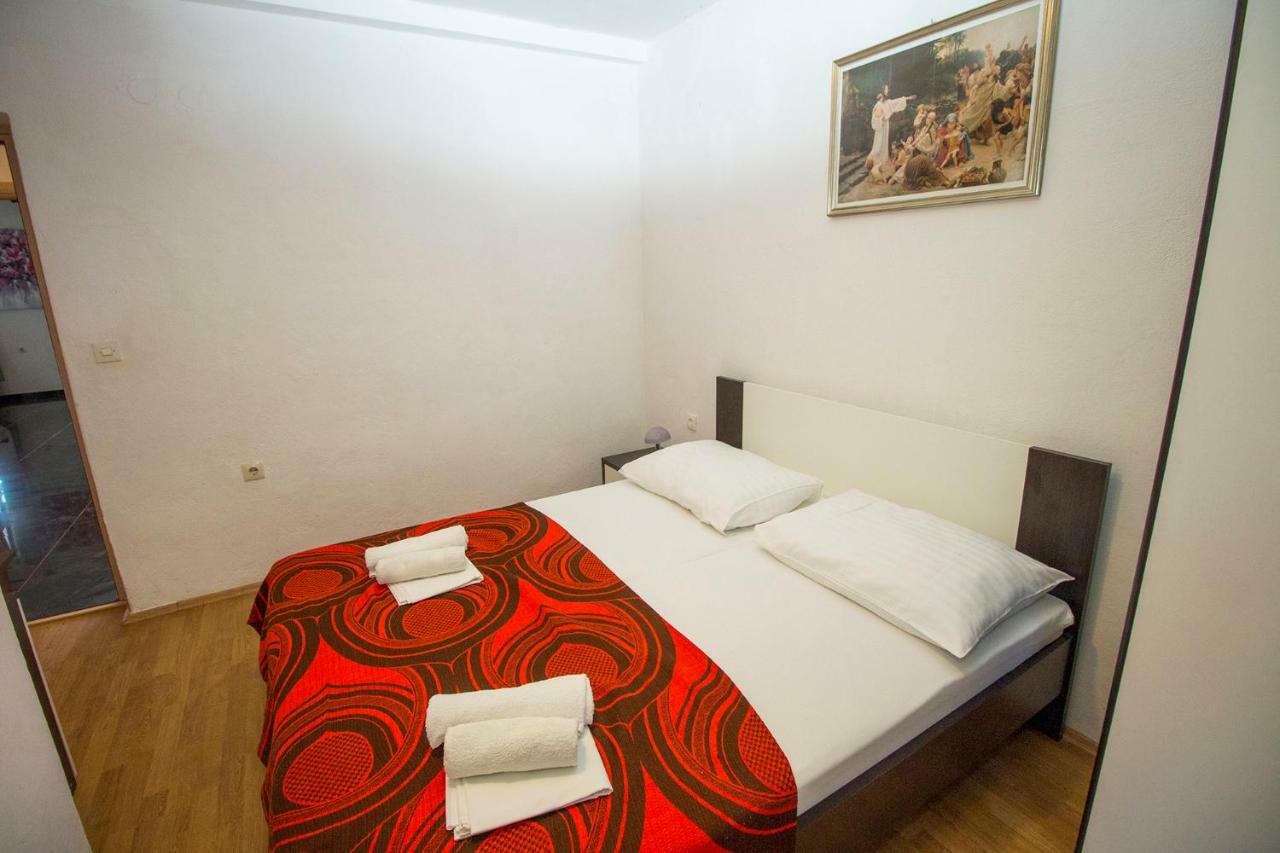 Mrkonjic Branko & Marija Apartmani Omiš Eksteriør billede