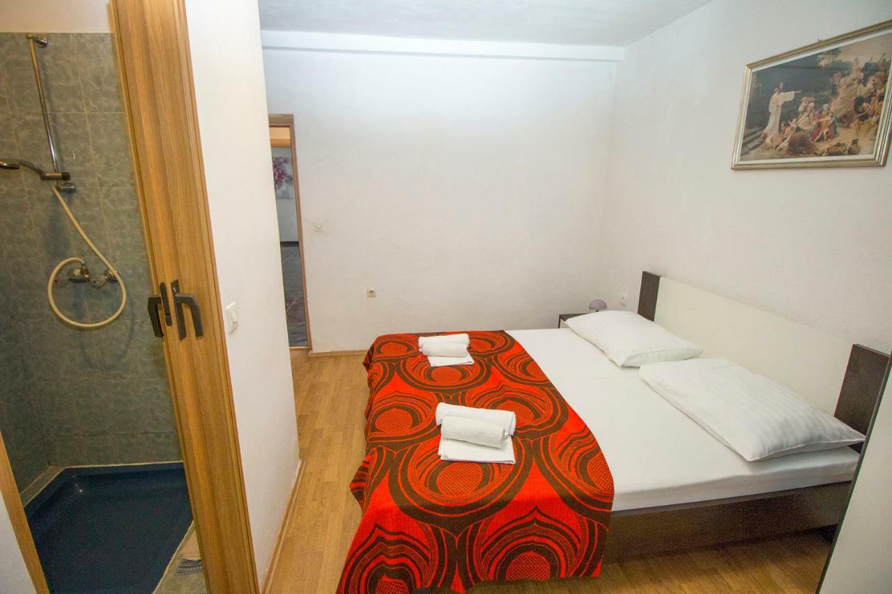 Mrkonjic Branko & Marija Apartmani Omiš Eksteriør billede