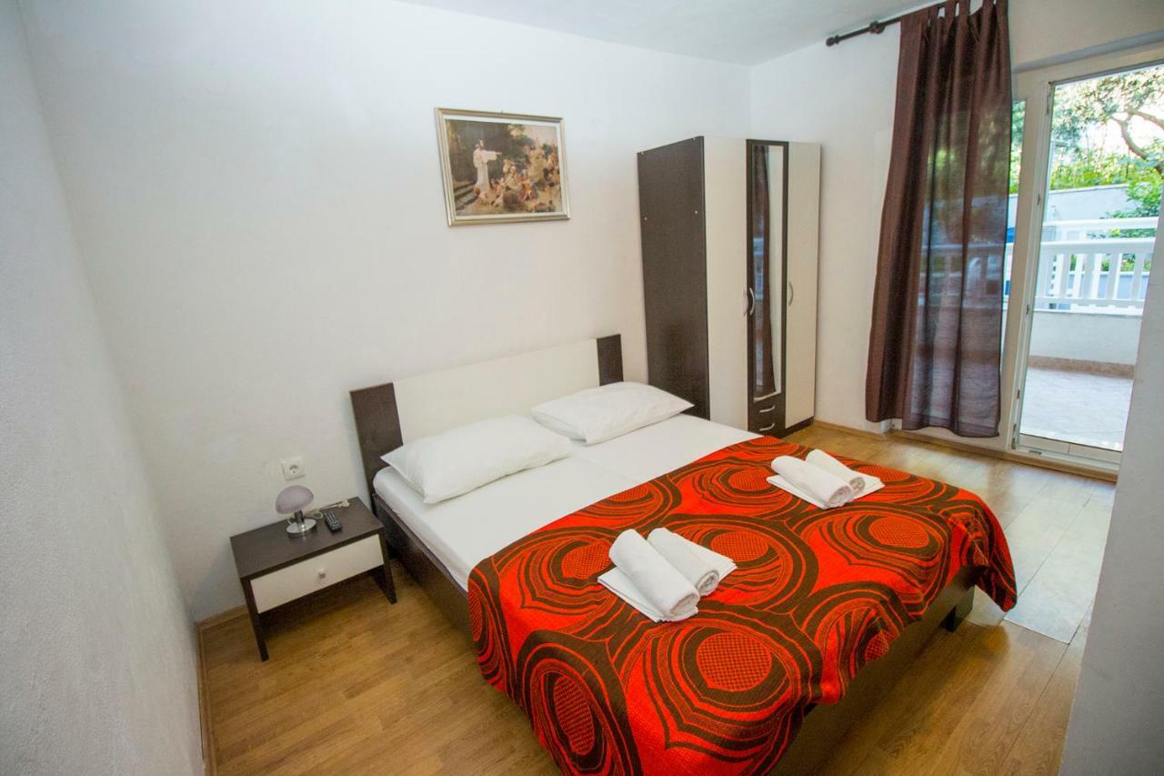 Mrkonjic Branko & Marija Apartmani Omiš Eksteriør billede