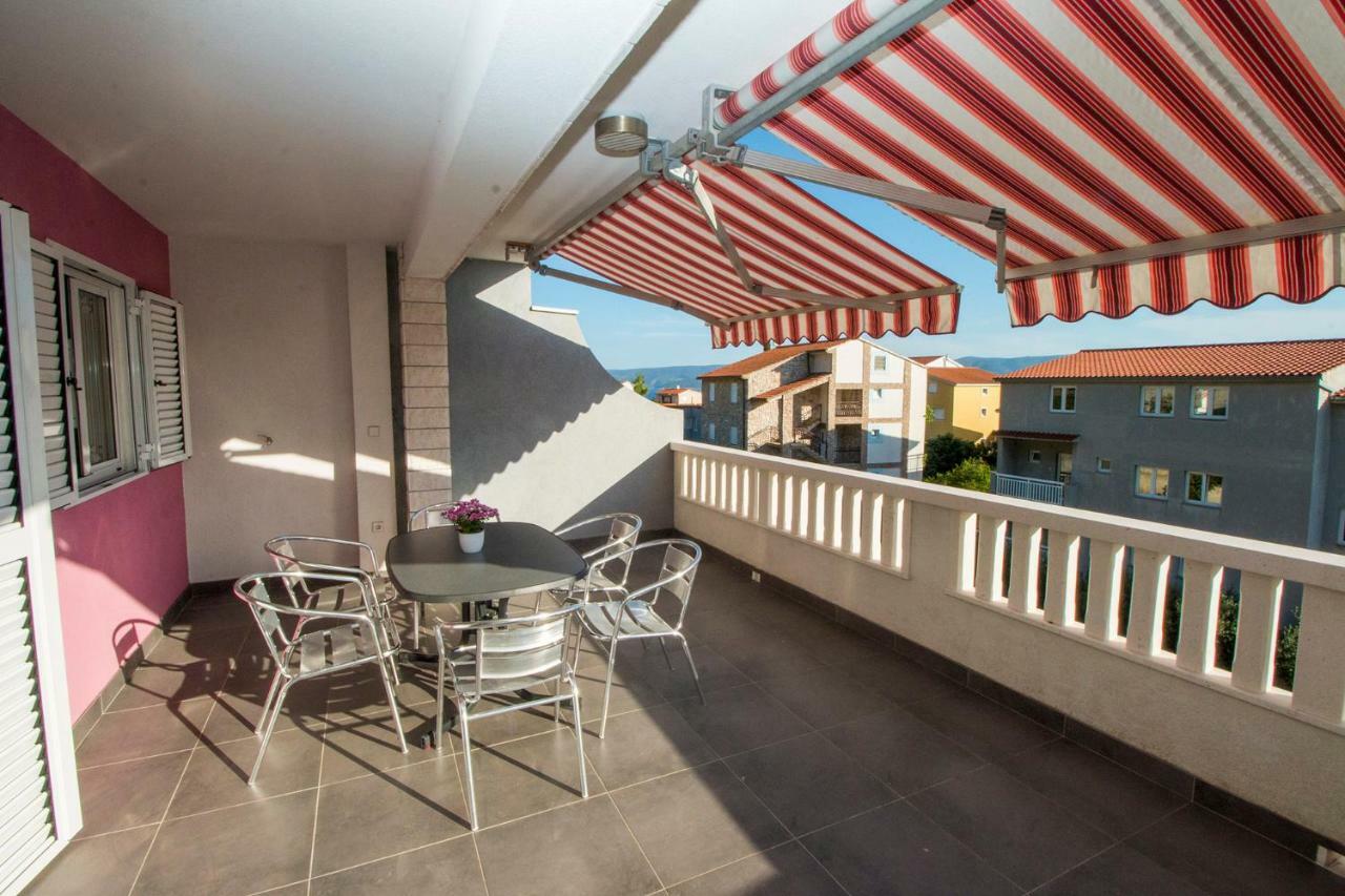 Mrkonjic Branko & Marija Apartmani Omiš Eksteriør billede